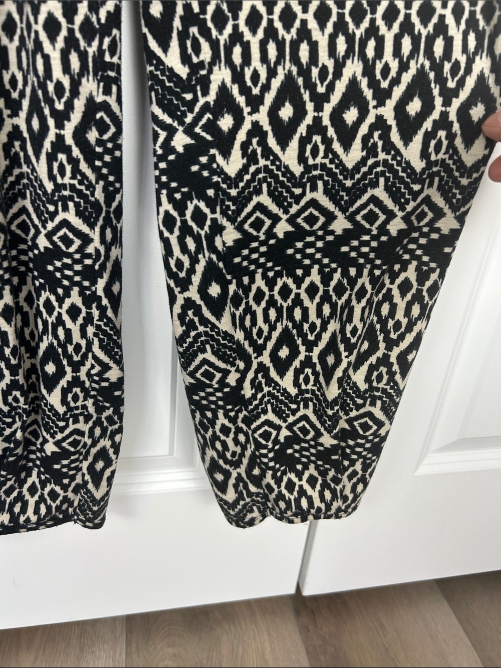 Corey Lynne Calter  Black and Cream Geometric Zip-Front Jumpsuit Size Medium - Picture 6 of 8